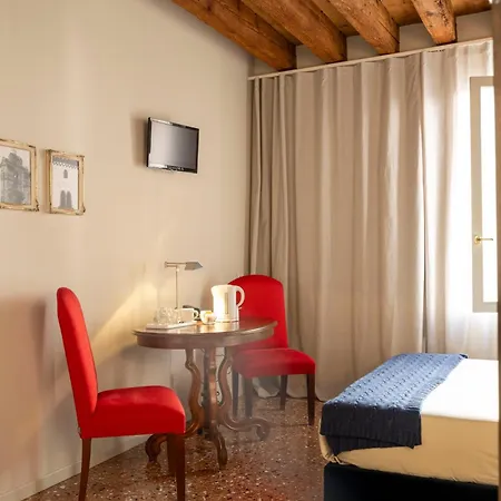 Le Andrianelle Szálloda 3*